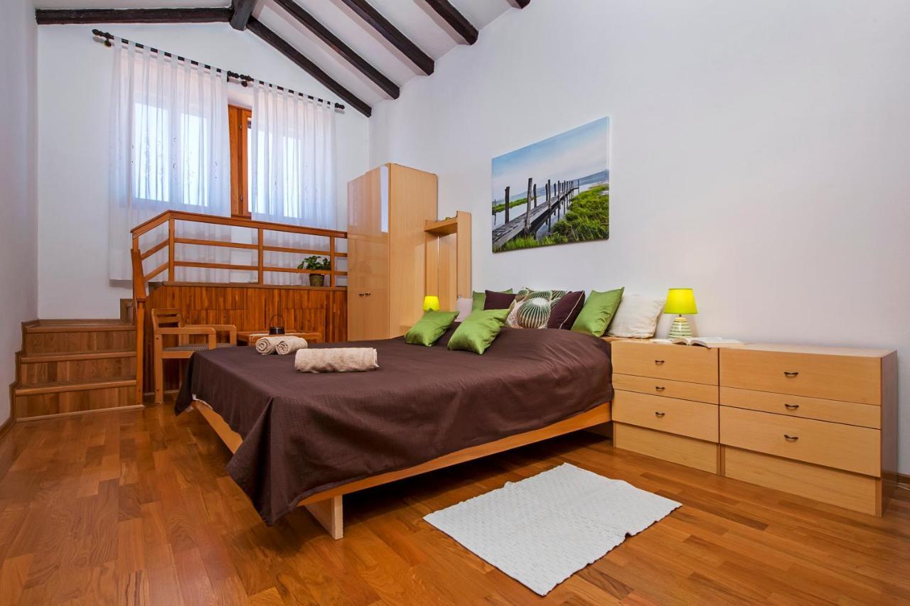 Rovigno Bella Sea View Apartment Exterior foto